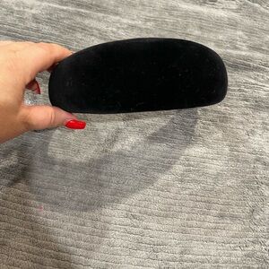 Velvet‎ Prada hair accessory